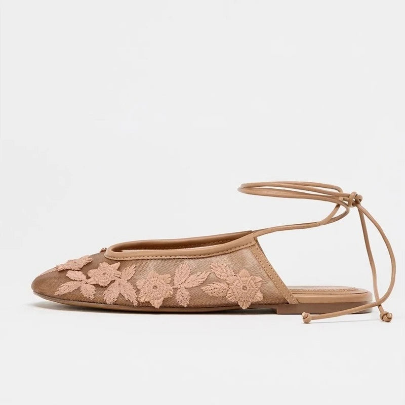 Sandalias planas con diseño de flores bordadas para mujer, zapatos informales con cordones de malla transpirable, elegantes y poco profundos